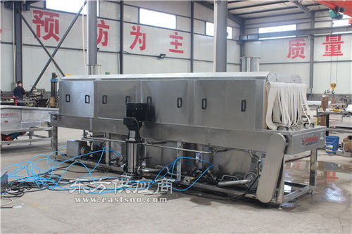 高效節(jié)能，潔凈無憂——諸城鼎康機(jī)械食品周轉(zhuǎn)筐清洗機(jī)